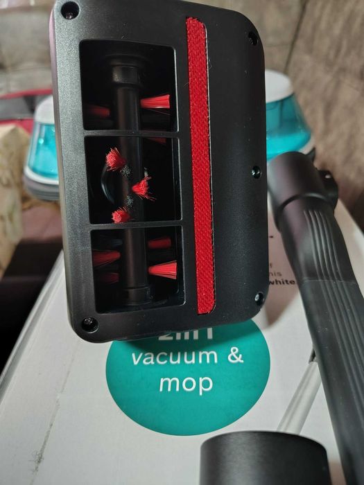 Прахосмукачка Bosch Unlimited 7 ProHygienic Aqua с функция 2 в 1 – прахосмукачка и моп.