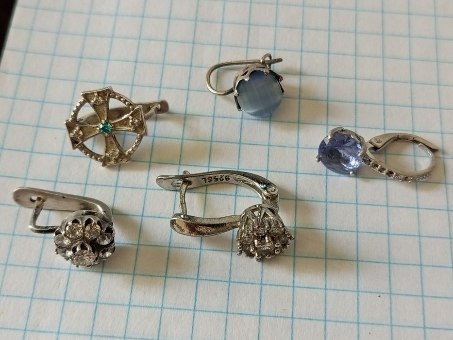 Продам 925 серебряные изделия.