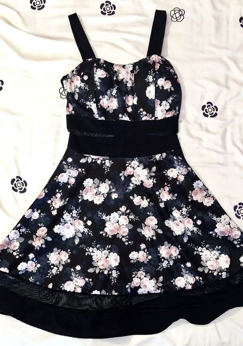 Rochie cu bustieră integrată