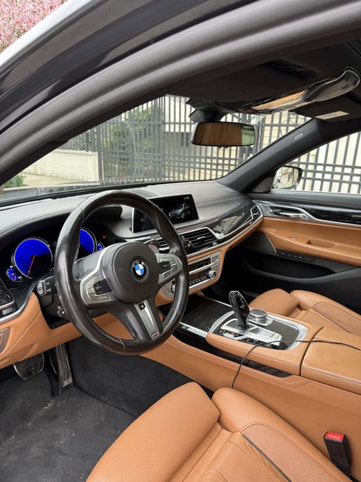 BMW 740e Harman Trapa Ventilatie Masaj 326hp sau schimb cu mai ieftin