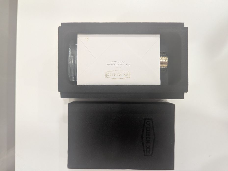 EX Nihilo Iris Porcelana