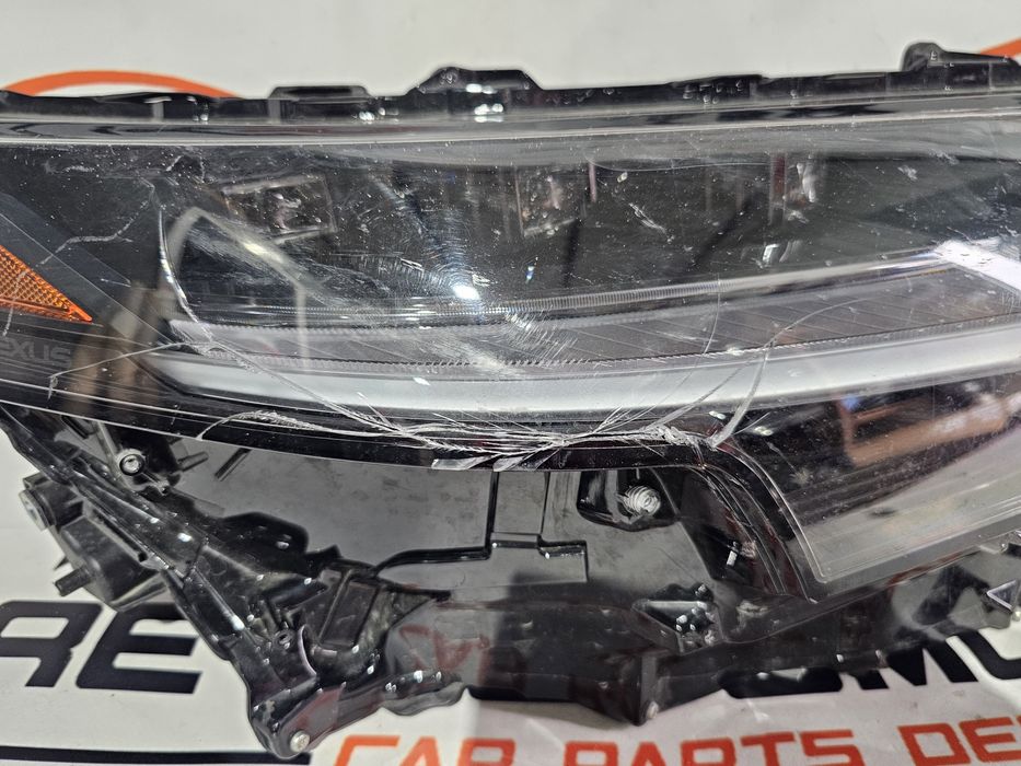 Far dreapta led Lexus RX dupa 2022 avariat
