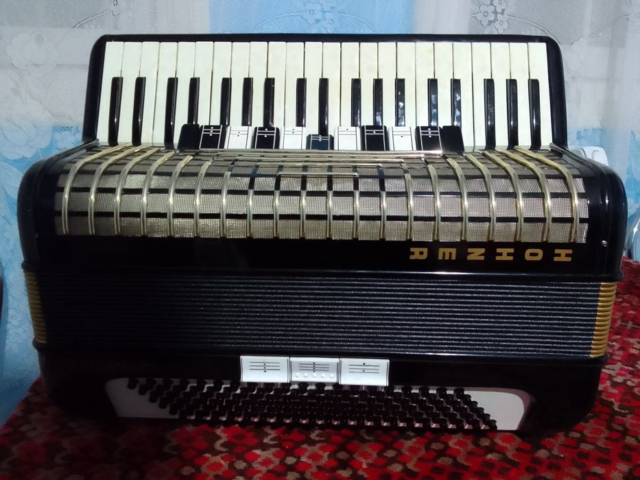 Vând Acordeon Hohner Atlantic III P