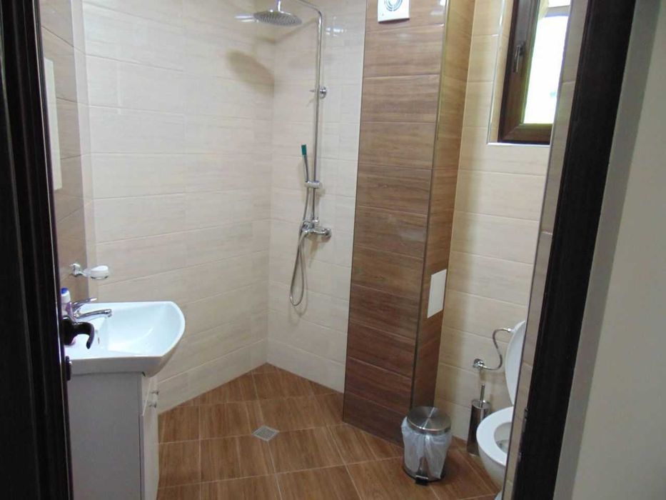 Дава се под наем Къща в с. Момчиловци, Област Смолян - 400 кв.м за 500 € - Снимка #10