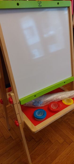 Детска дъска магнит и тебешир HAPE