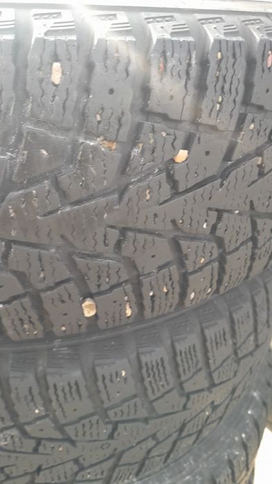 Продам шины комплект