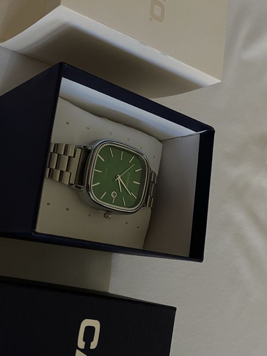 Часы Casio зеленые