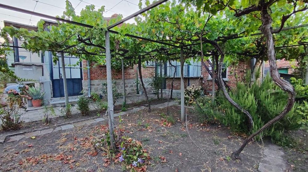 Продава се Къща в Бургас, Център - 98 кв.м за 899 €/кв.м - Снимка #3