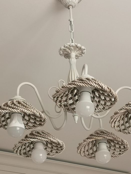 Очень красивая люстра