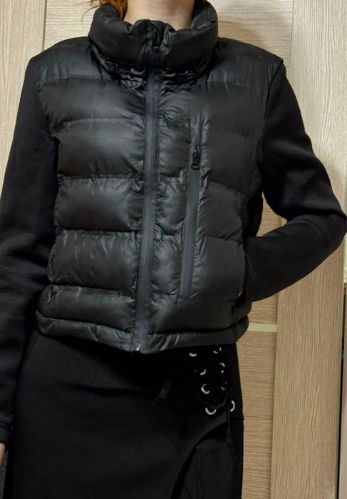 Куртка zara, черного цвета