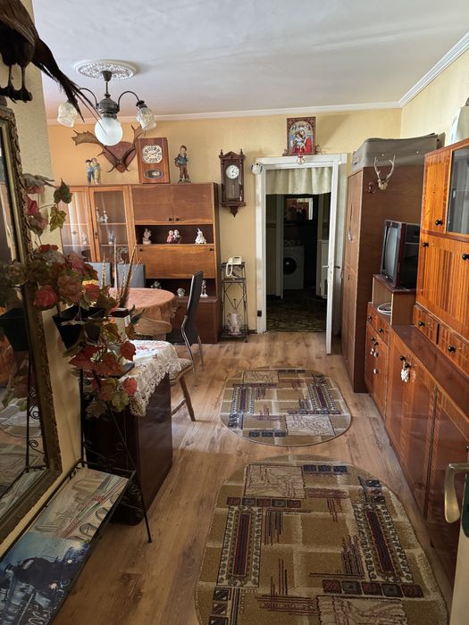 Se vinde apartament cu 3 camere