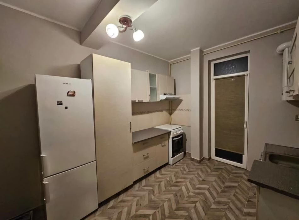 Inchiriez apartament 2 camere, baza Sportiva Gheorghenii, Str. Sopor