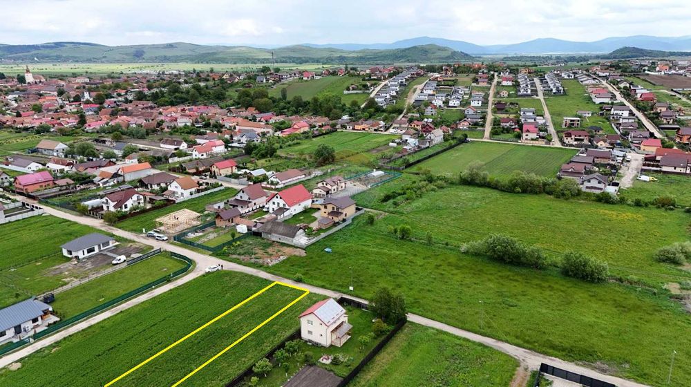 Oportunitate Bod: Teren 2500mp intravilan, utilități, zonă liniștită
