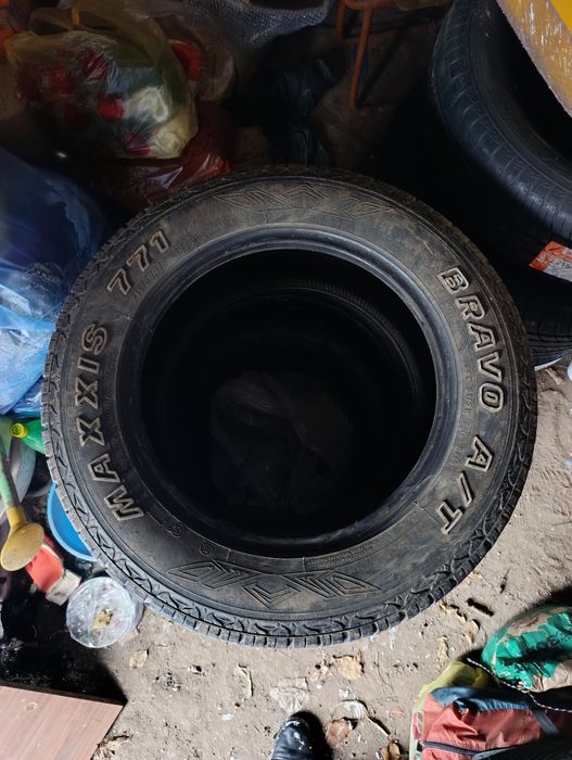 Продам комплект шин А/Т ( Б/У)