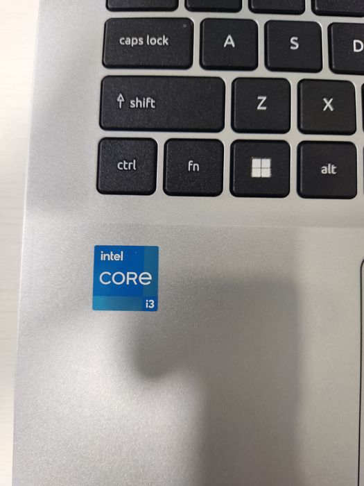 Acer Noutbuk holati yangi  srochna sotaman kreditga olganman pul keraa