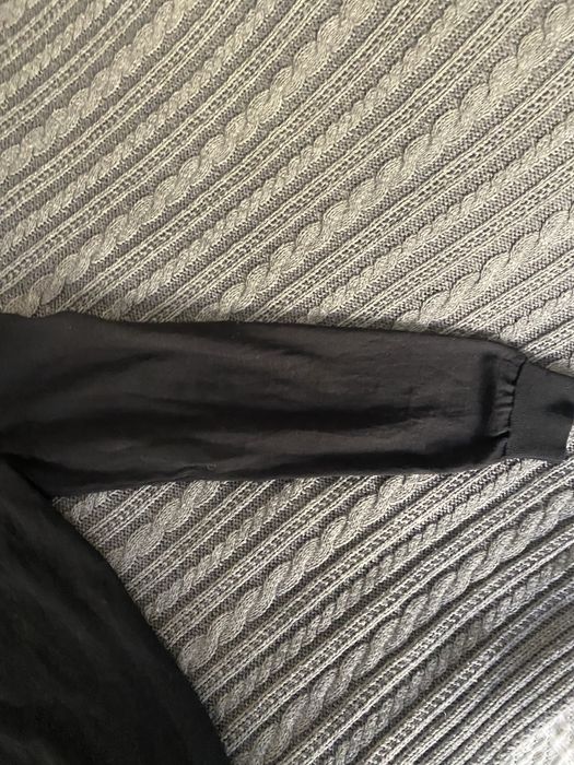 Hugo Boss пуловер от меринова вълна (мъжки, L размер)