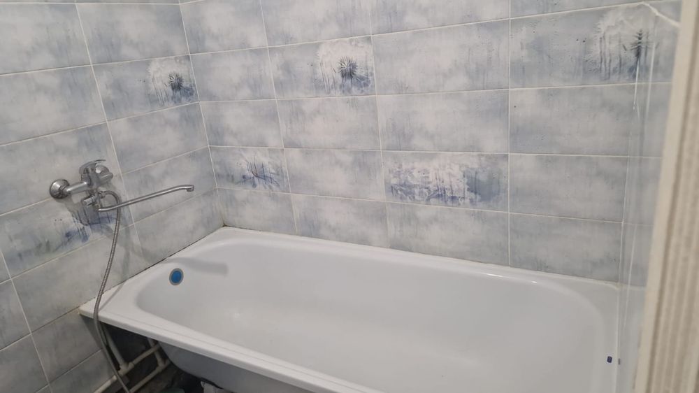 Продам 1 к кв 8мкр, 21 школа,