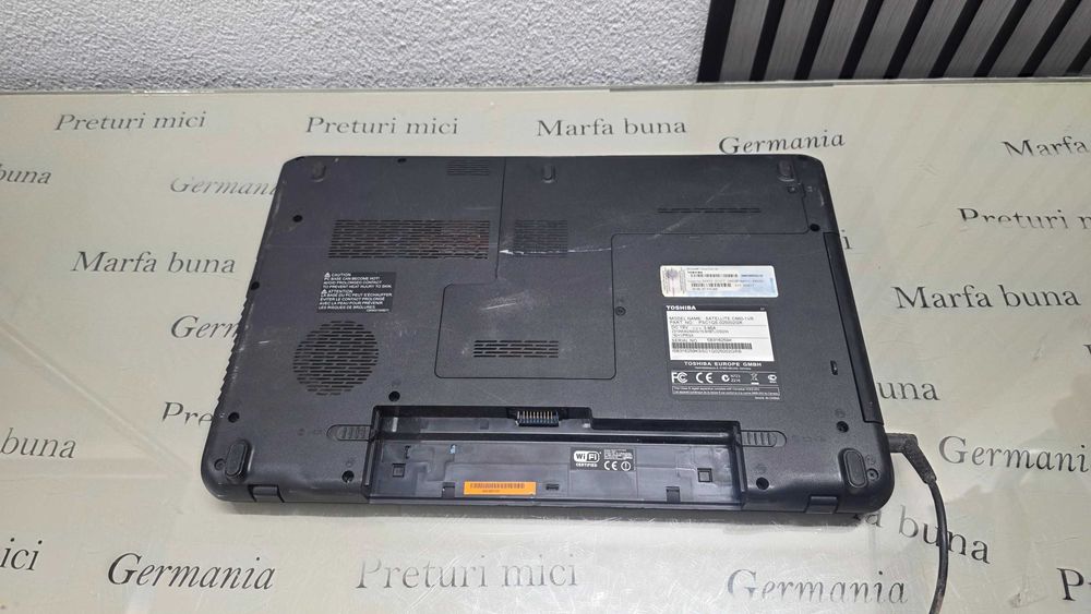 Laptop core i3 - Toshiba Satellite C660 - functional - instalat