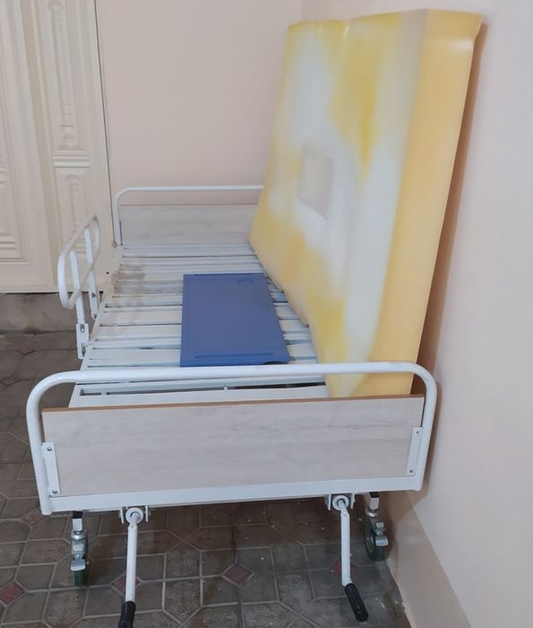 Медицинская многофункциональная кровать в комплекте