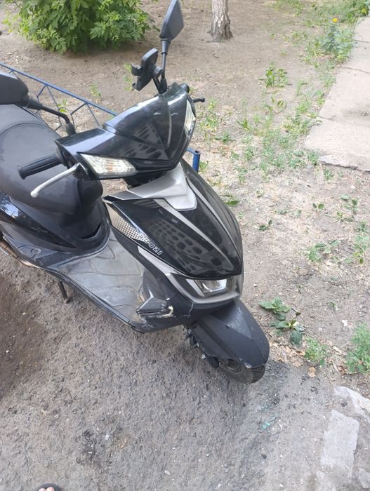 Продам скутер на учете
