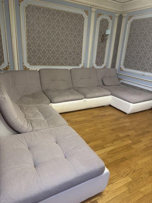 Срочно продам диван угловой