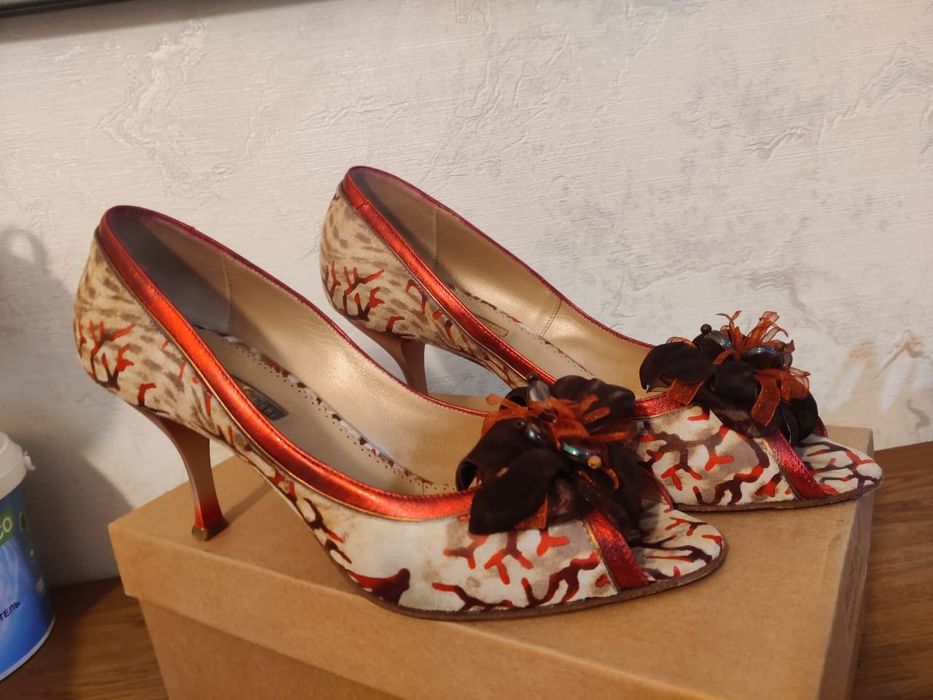 Продам туфли женские