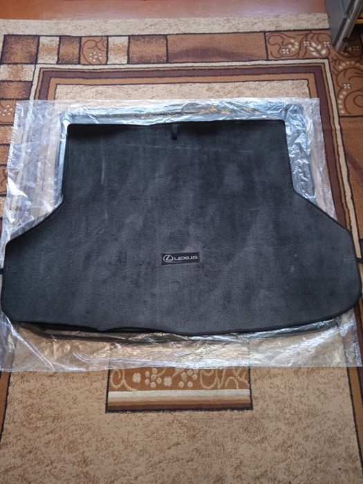 Коврики 2шт. в багажник Lexus