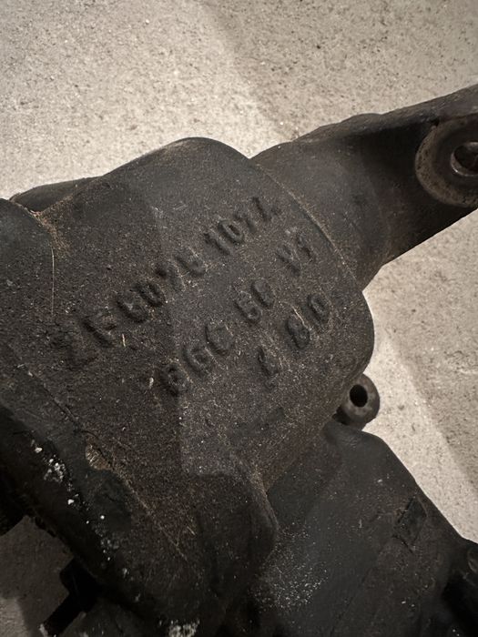 Секторна кутия БМВ 730 Е38