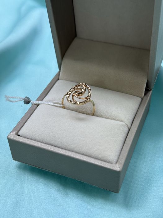 Золотое кольцо 585