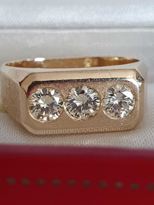 Putere eleganta ghiul unicat power TANK aur masiv si diamante naturale