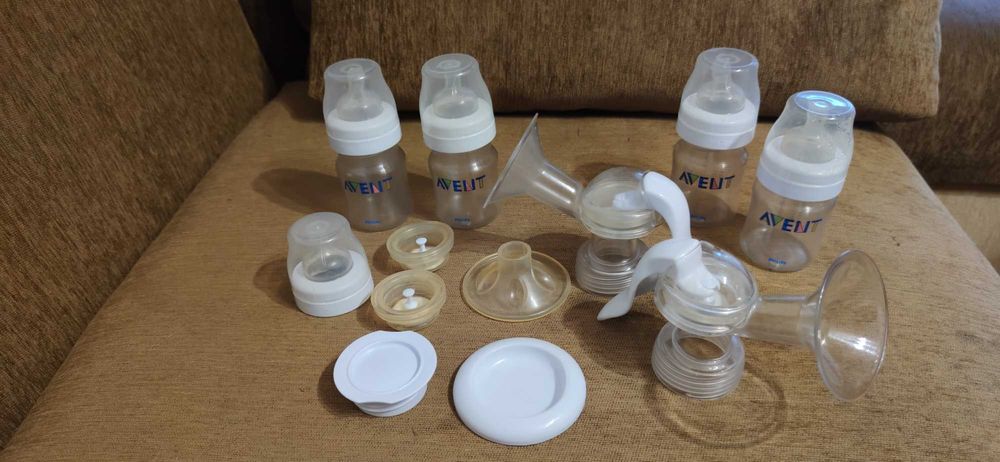 Avent 2 помпи за кърма 4бр шишета Авент + стерилизатор Бертони