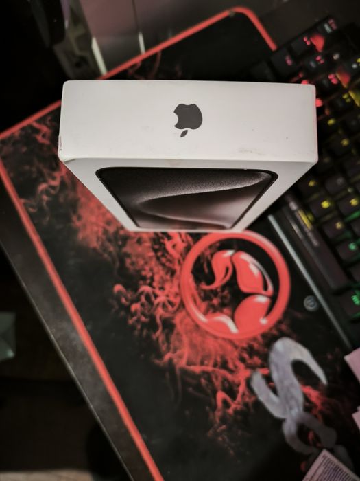 iPhone 15 Pro Max(Като Нов)