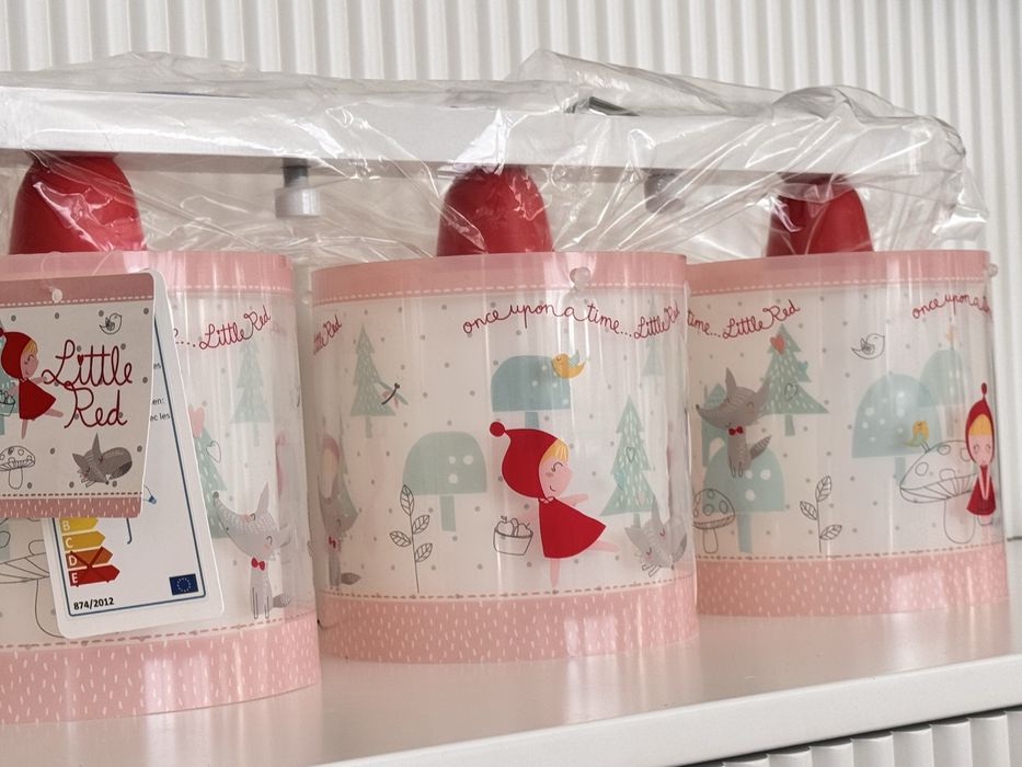 Красива лампа за таван