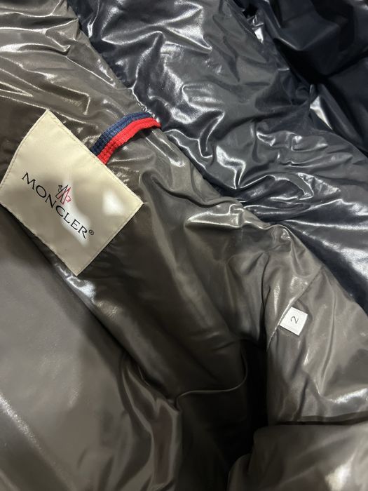 Geaca Moncler marimea 2