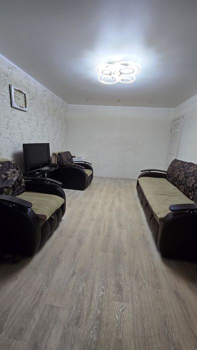 Продам 2х Комн квартиру в центре!