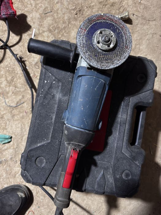 Продам болгарку 180мм