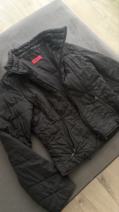 Яке Boss оригинално