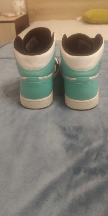 Оригинални мъжки маратонки Jordan Mid Tropical