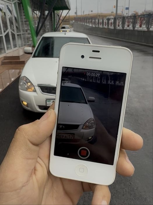 Iphone 4 16 gb. Белый