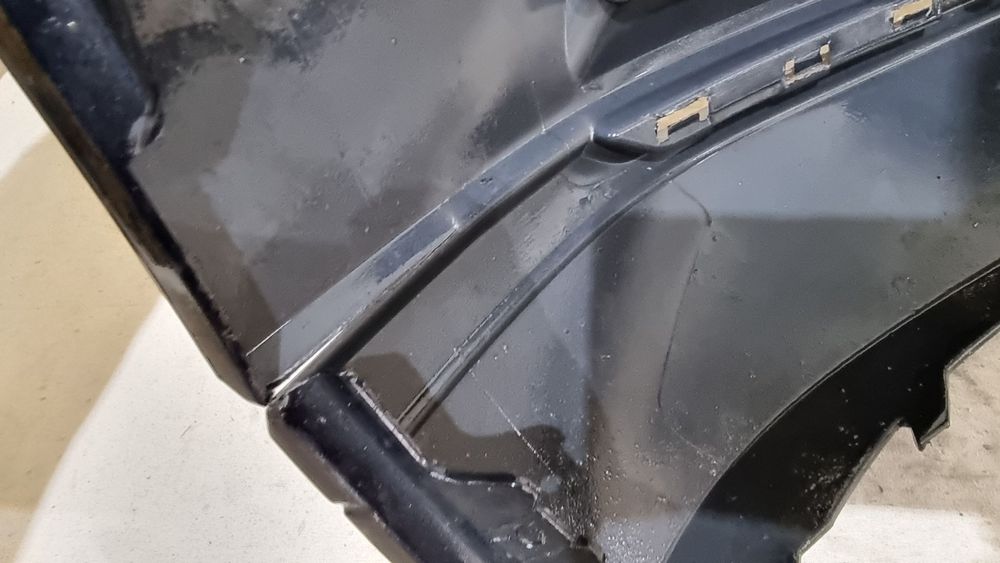 Bara fata VW Passat B8 facelift, 2019, 2020, 2021, 2022,  cod origine OE 3G0807221E.