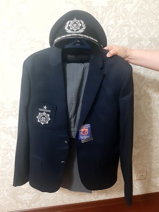 Продам новую мужскую одежду