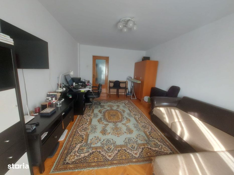Vanzare apartament 3 camere, zona Tribunalul Nou Targoviste