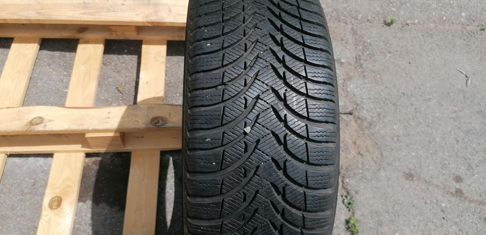 205/50/17 Мишелин ДОТ 2013 г - САМО 1 брой гума