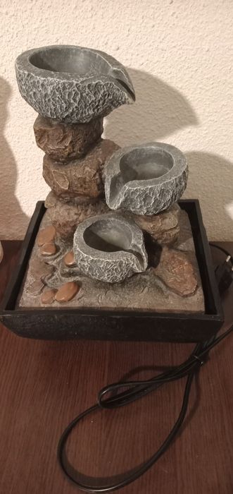 Vand 2 fantani decorative