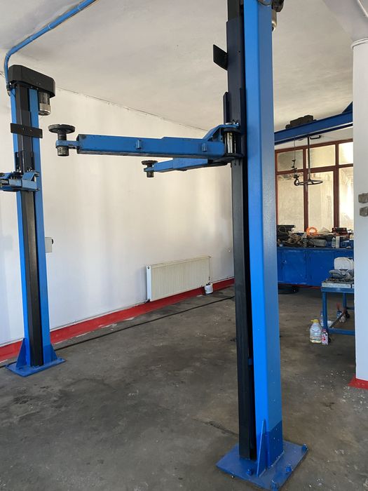 Inchiriez hala Service Auto