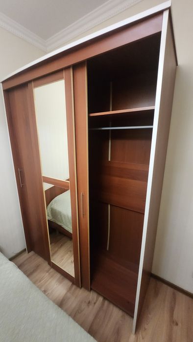 Продам спальный гарнитур