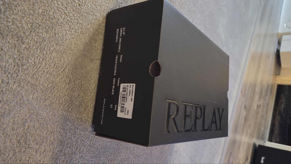 Нови кецове Replay