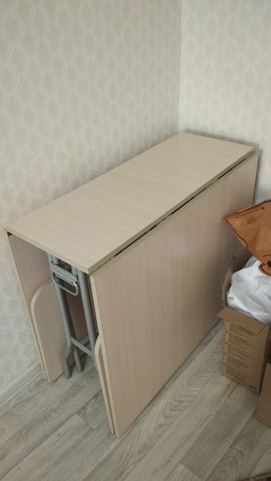 Продаю стол трансформер стол стол