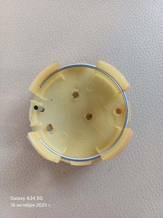 Колпачок на титанки Лексус