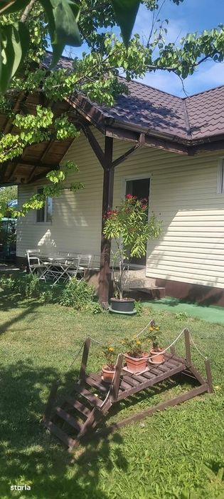 Casă de vacanță la 30 km de București (sat Bănești)